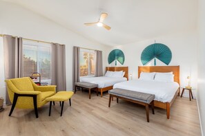 5 bedrooms, desk, iron/ironing board, travel crib