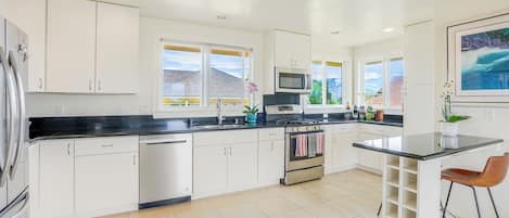 Fridge, microwave, oven, stovetop