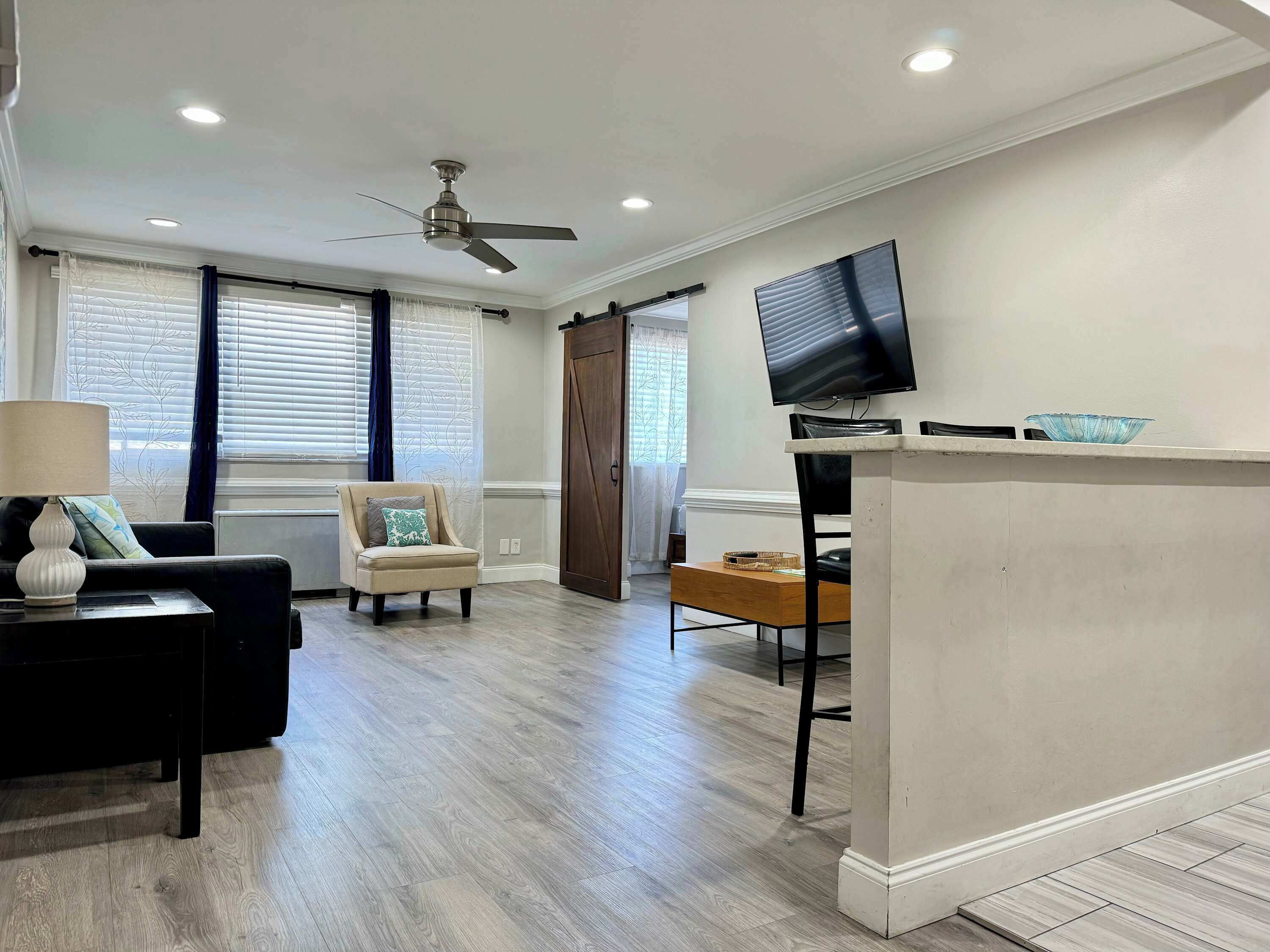 TV, offices
