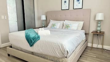2 bedrooms, desk, iron/ironing board, WiFi