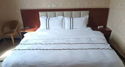 Qujing Xingwang Hotel