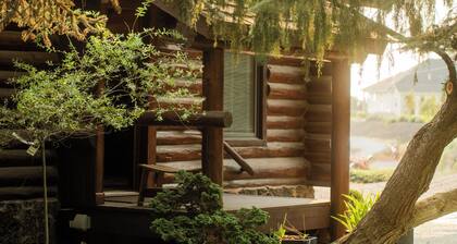 Barbara's Cabin. A luxury log home in the heart of Washington wine country.