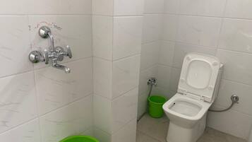 Standard Double Room, Balcony, Mountain View | Bathroom | Shower, free toiletries, towels, soap