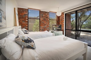 3 bedrooms, WiFi, bed sheets