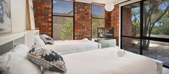 Coastal Dream | Bush Walks & Beach in Ocean Grove