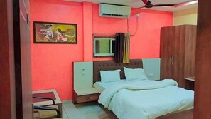 Chambre Simple, balcon, vue ville