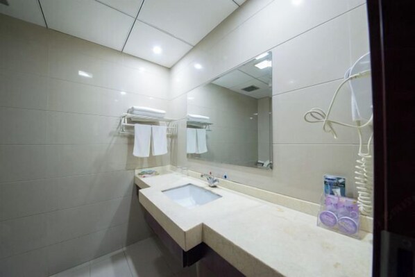 Bathroom - Jiutian Hotel (Dongtai)