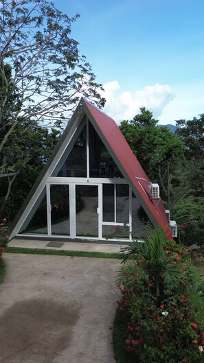 Comfort Cabin, 3 Bedrooms, Mountain View - Cabañas Finca Rauda (Alegría)