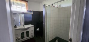 Double Room, Shared Bathroom | Shared bathroom