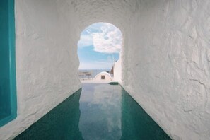 Room - Loccal Collection Hotel Komodo (Labuan Bajo)