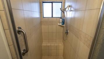 Shower, hair dryer, towels