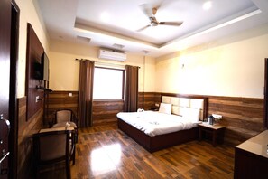 Deluxe Room, City View