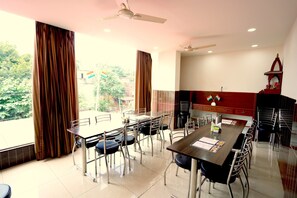 Restaurant - Hotel Vishnu Inn (Dehradun)