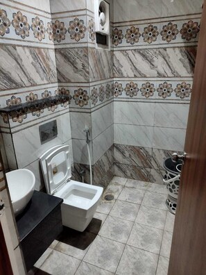 Standard-dobbeltværelse | Badeværelse