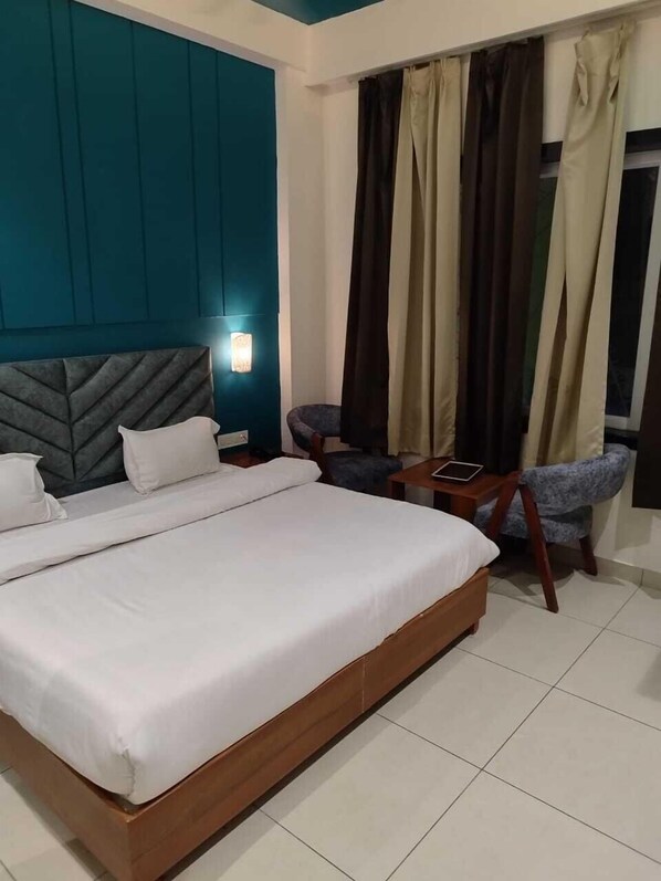 Standard Double Room | Free WiFi