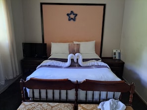 Standard Double Room, 1 Double Bed, Smoking, Garden View - Glenlivet Resort (Masvingo)