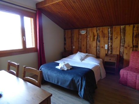Logis Hotel La Cremaillere St Bonnet
