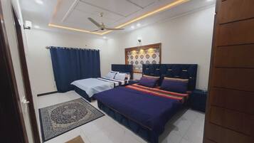 Deluxe Triple Room | Free WiFi