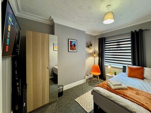 5 chambres, bureau, fer et planche à repasser, Wi-Fi gratuit