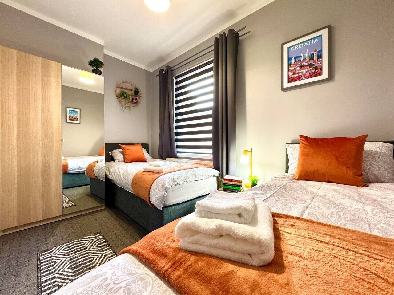 5 bedrooms, desk, iron/ironing board, free WiFi