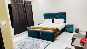 Soundproofing, free WiFi