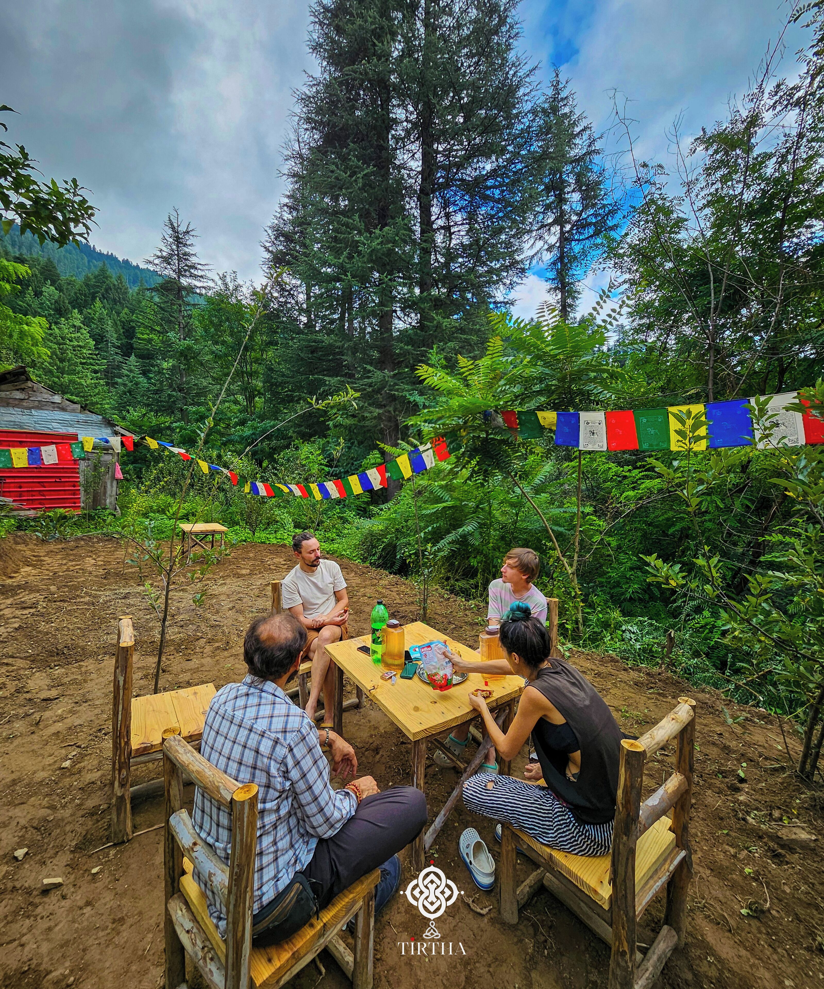 รับประทานอาหารกลางแจ้ง