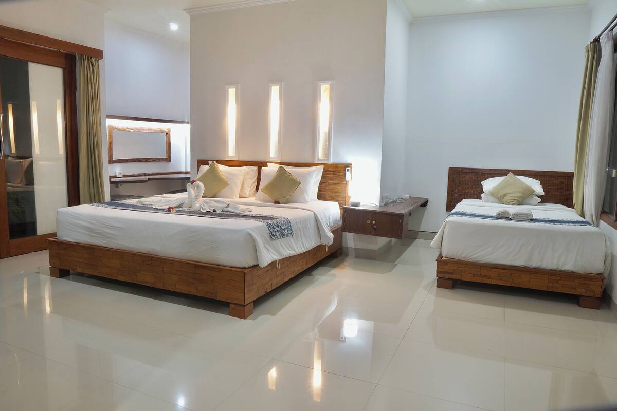 Family Room, Balcony | 1 bedroom, desk, free WiFi, bed sheets