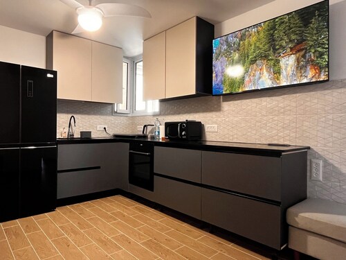 Spacious 3-bedroom apartment in marvelous Netanya with AC, WiFi