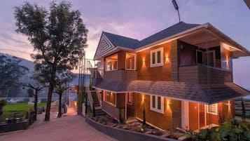 Mặt tiền nơi lưu trú