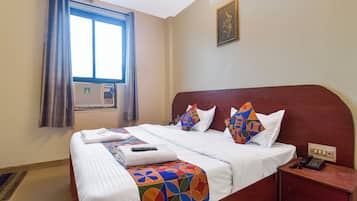 Classic Double Room | Desk, iron/ironing board, free WiFi