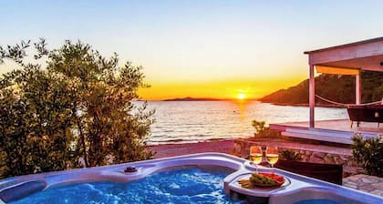 BUQEZ ECO RESORT - Villa 18 - Beachfront