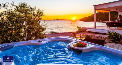 BUQEZ ECO RESORT - Villa 18 - Beachfront