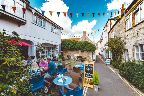 Dining - Cosy One Bedroom Cottage In Yarmouth (Discounted Ferry Available) (Freshwater)