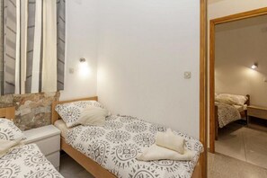 2 chambres, fer et planche à repasser, Wi-Fi gratuit