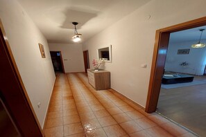 Interior - Apartment Dominik - Two Bedroom Apartment with Terrace and Sea View (Smokvica)