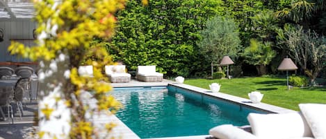 Piscine extérieure, piscine chauffée