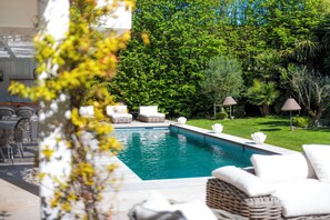 Piscine extérieure, piscine chauffée