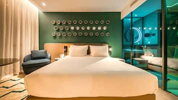 Hochwertige Bettwaren, Zimmersafe, laptopgeeigneter Arbeitsplatz