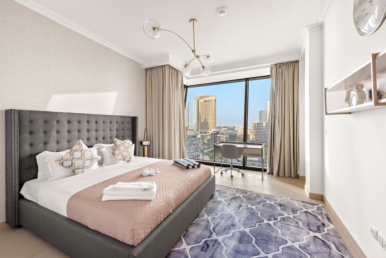 2 bedrooms, desk, iron/ironing board, WiFi