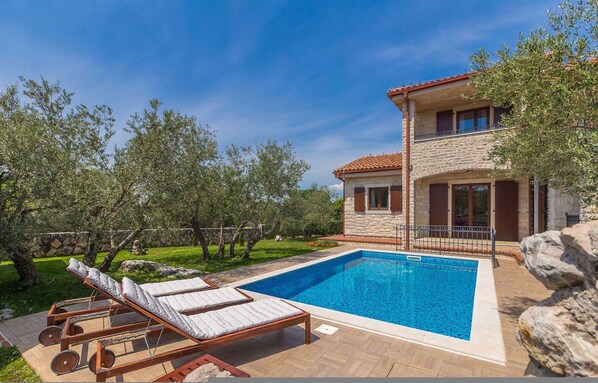 House | 3 bedrooms - Holiday House Casa D Oro (Malinska-Dubasnica)