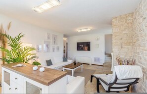 House | 3 bedrooms - Holiday House Casa D Oro (Malinska-Dubasnica)