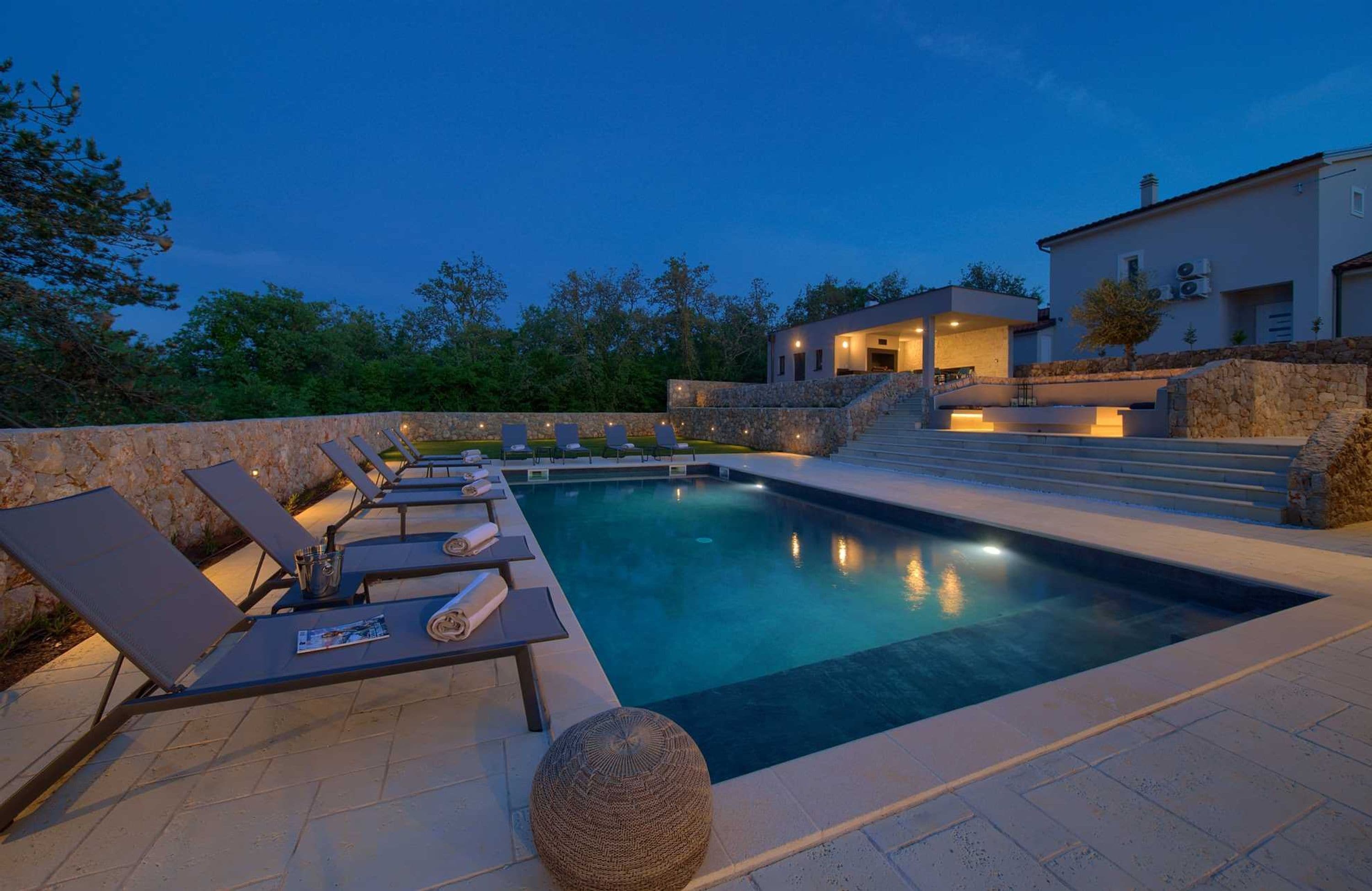 Huvila | 6 makuuhuonetta