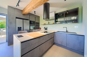 Villa | 6 bedrooms - Villa Astrum With Heated Pool Jacuzzi and Sauna (Krk)