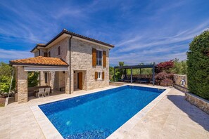 3 bedrooms - Villa Gita in Malinska (Malinska-Dubasnica)