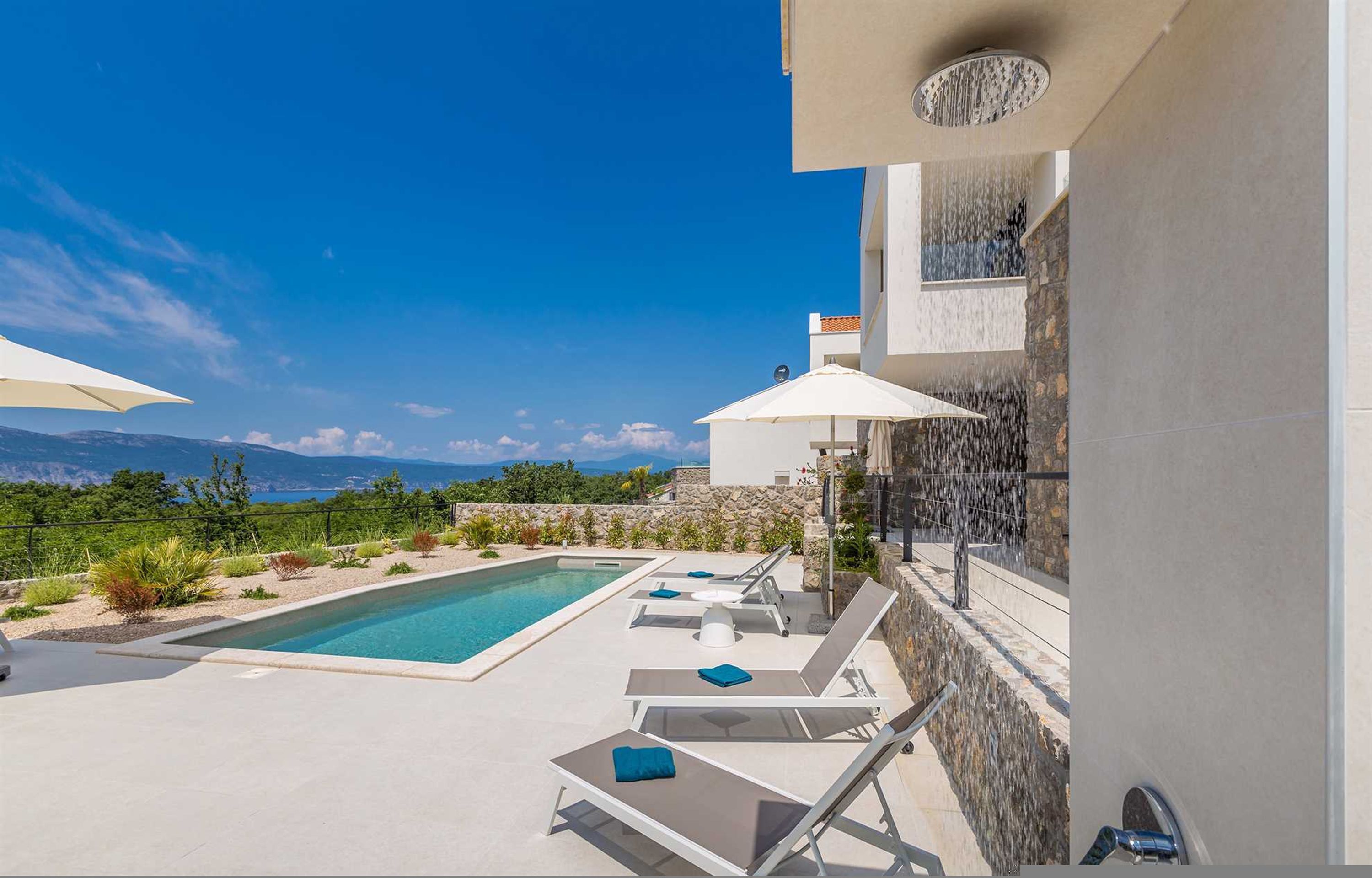 3 عدّة غرف نوم