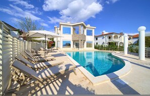 Villa | 5 bedrooms - Villa Piano With sea View (Krk)