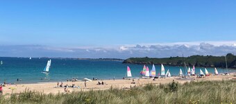 House close to the sea with large garden and direct access to the GR34 