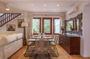 Dining - . (San Rafael)