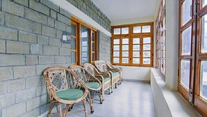 Terrace/patio - Arigato Cottage (Manali)