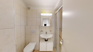 Shower, hair dryer, towels - Well-kept holiday apartament house in a prime location in St. (St. Moritz)